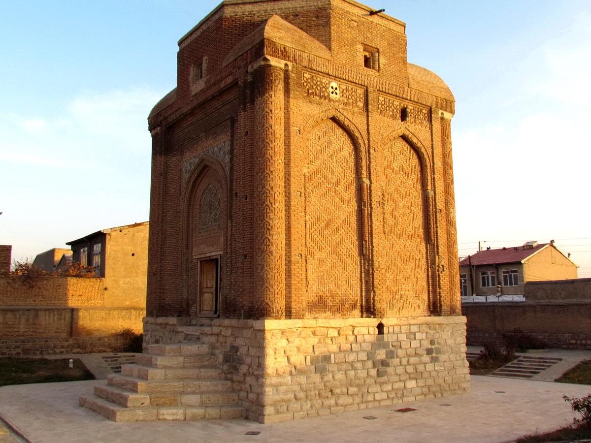 Azerbaigian Orientale-Gonbad-E sorkh
