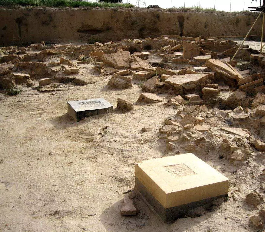 Bushehr-The Achemenide Palace Of Bardak-E Siyah