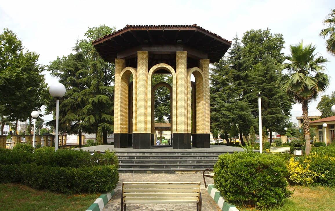 Gilan-Il Mausoleo Di Mohammad Moin