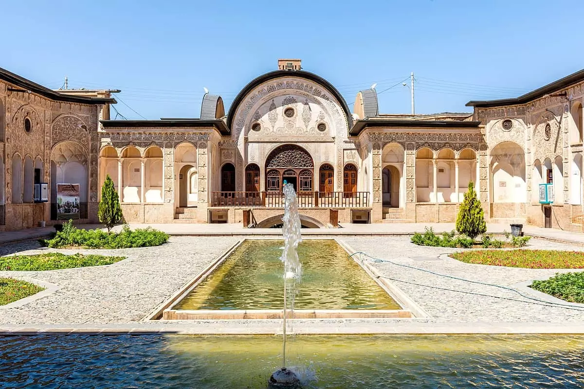 Кашан-Дом Табатабаев