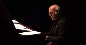 Einaudi pianist Teheran