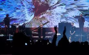 Einaudi pianist Teheran