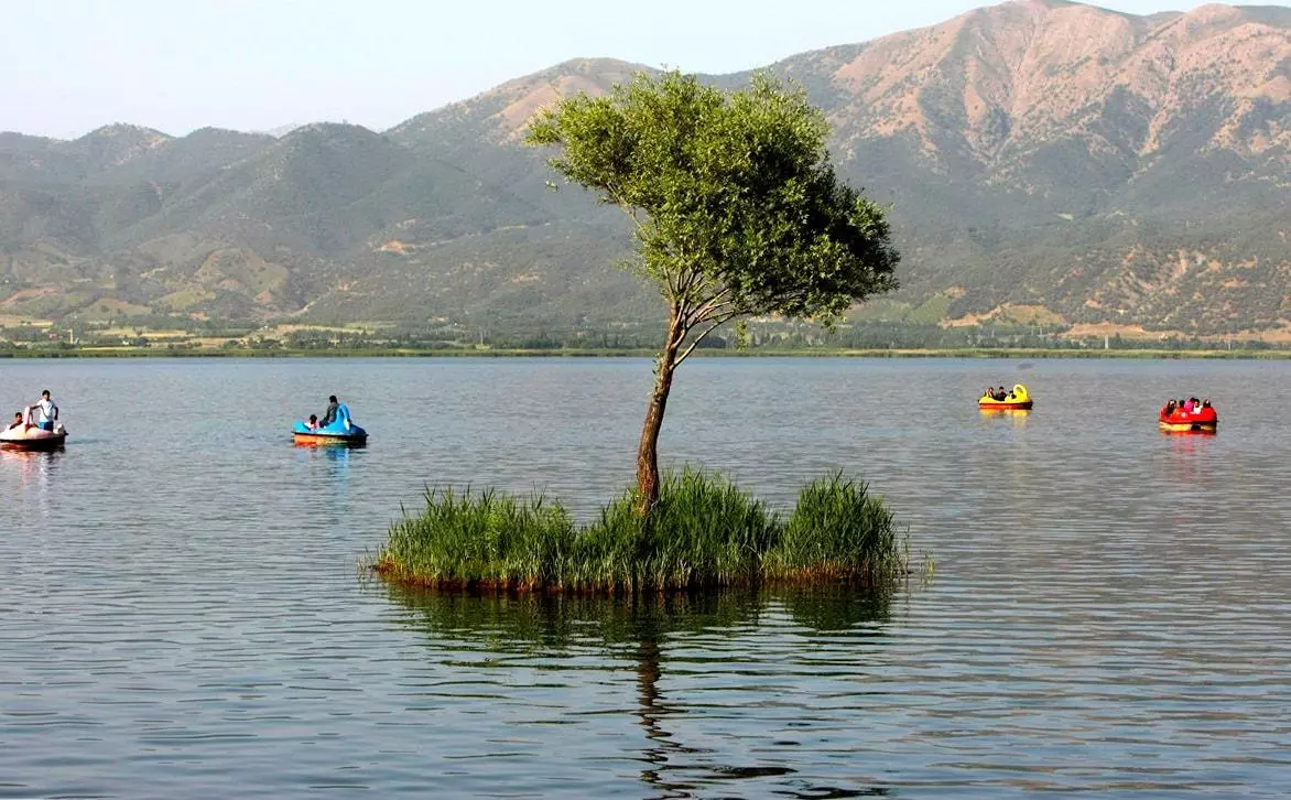 Kurdestan-Lago Zarivar