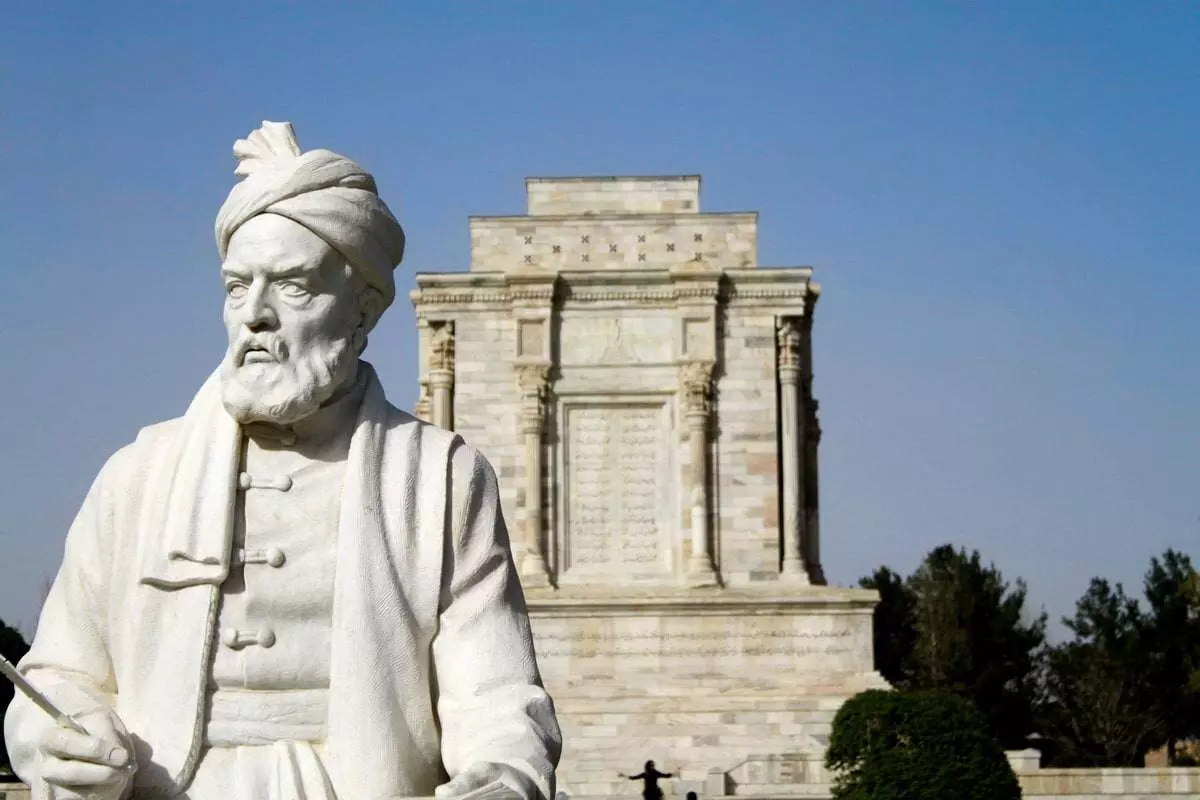 tus-mausoleo de Ferdowsi (Firdusi)