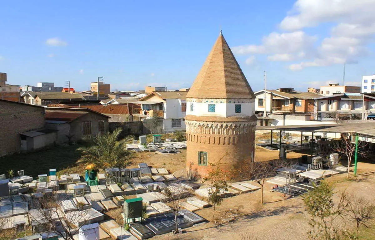 Le mausolée de Darvish Fakhr Al Din