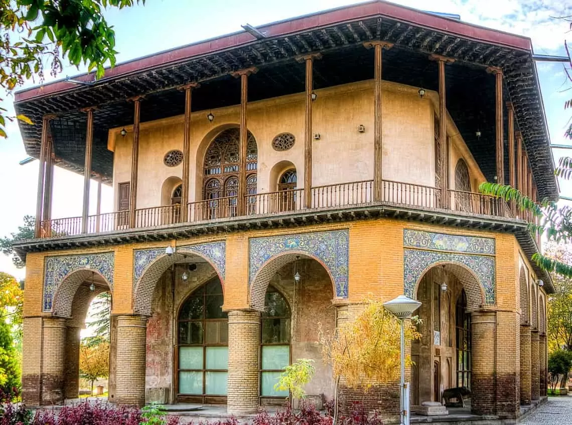 Qazvin-Palace Chehel Sotun of Qazvin (Kolah Farangi)