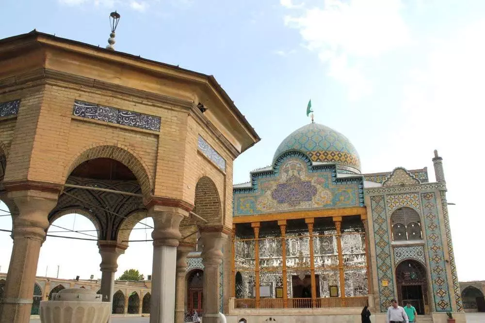 Qazvin-Santuario Shāhzādeh Hossein