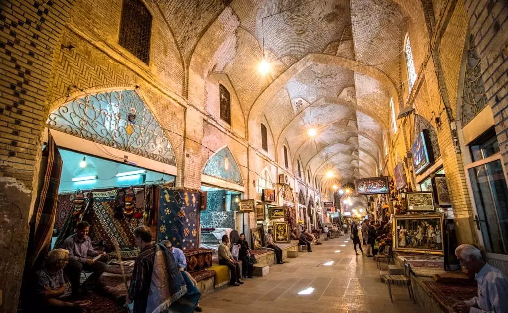 Shiraz-Bazar Di Vakil