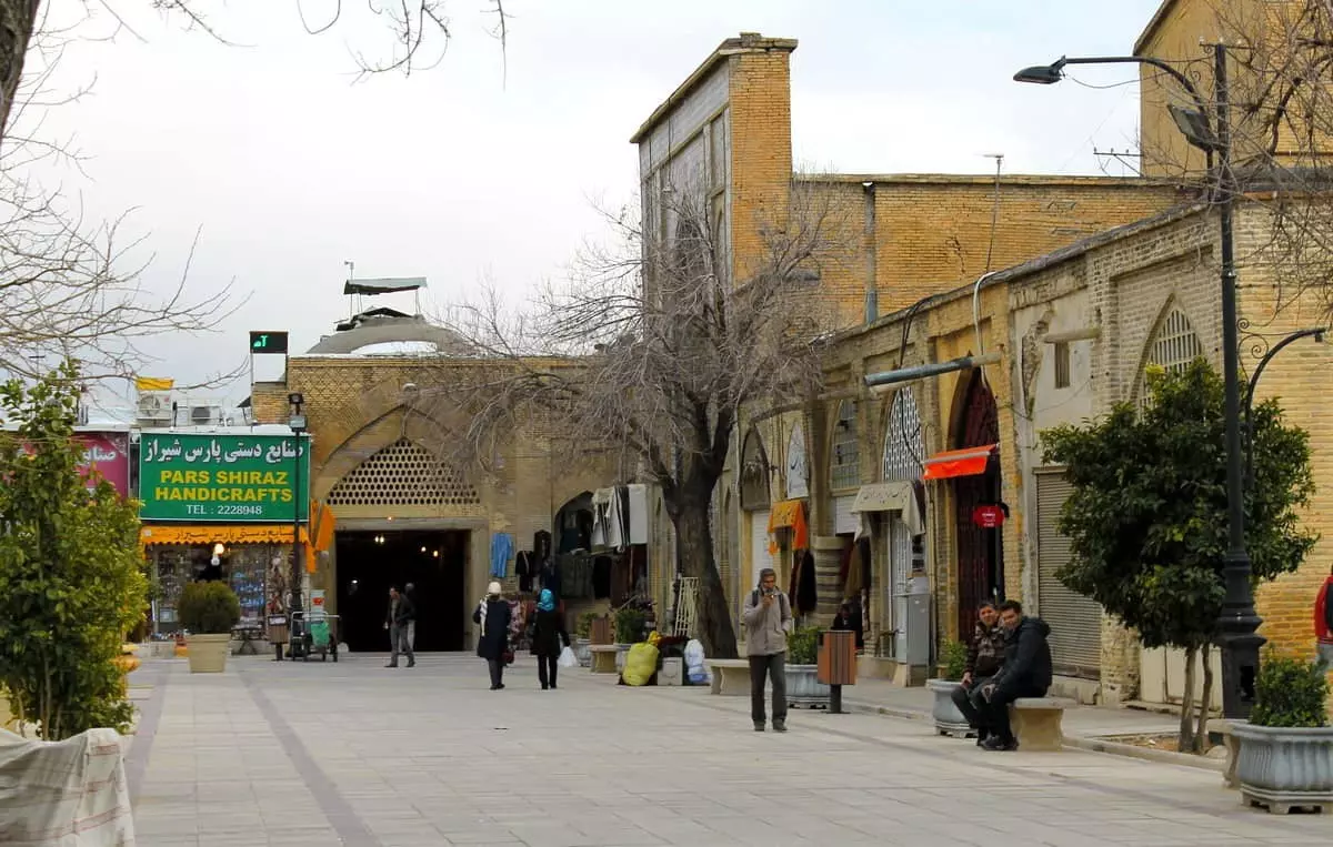 Shiraz-Bazar Di Vakil
