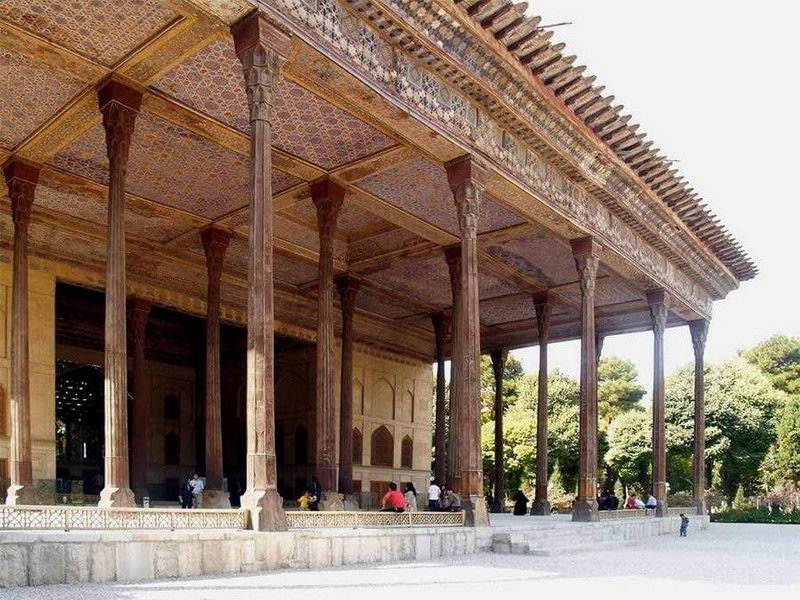 Esfahan-CHEHEL SOTUN