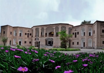 Akbariyeh Sarayı ve Bahçesi